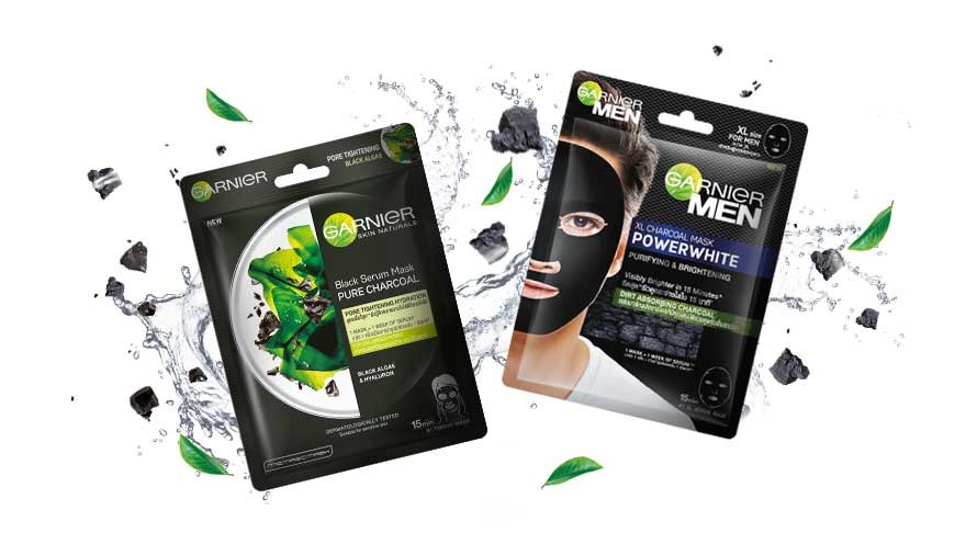 What is a charcoal face mask and how can it effectively treat blackheads?