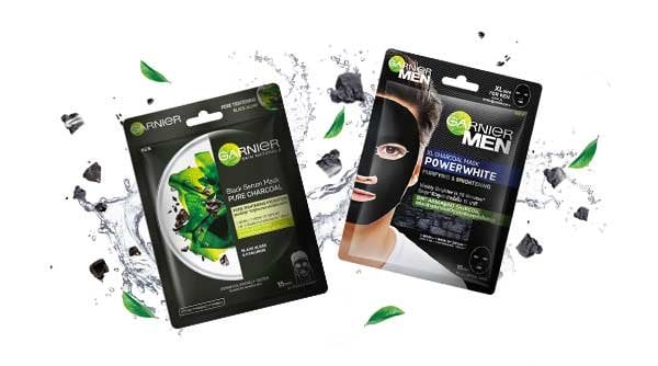 What is a charcoal face mask and how can it effectively treat blackheads?