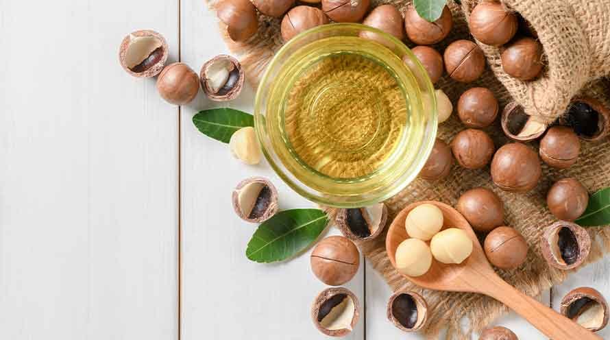 Ways to Include Macadamia Oil In Your Haircare Routine