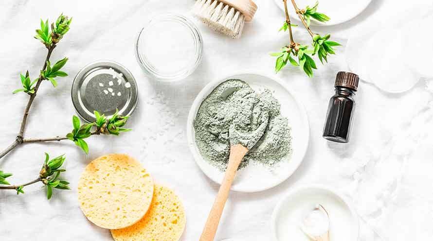 Benefits of Kaolin Clay and How Men Can Include It In Their Skincare Routine