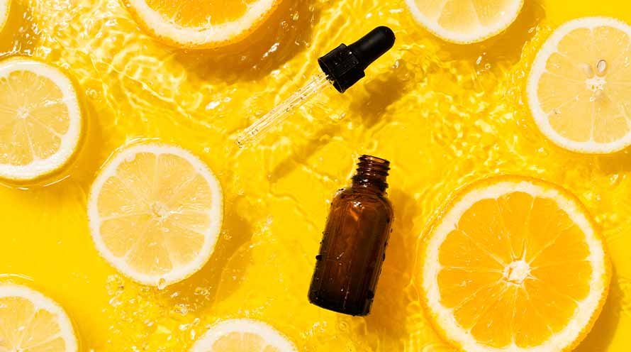 Can You Pair Niacinamide and Vitamin C? Everything About Vitamin C Pairing