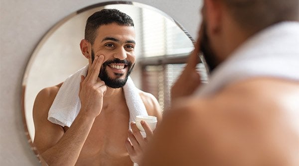 How To Tackle Oily Skin In Men: A Step-By-Step Skincare Routine