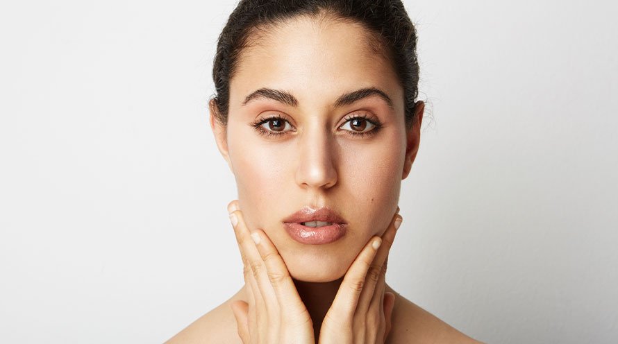 Does oily skin age differently?