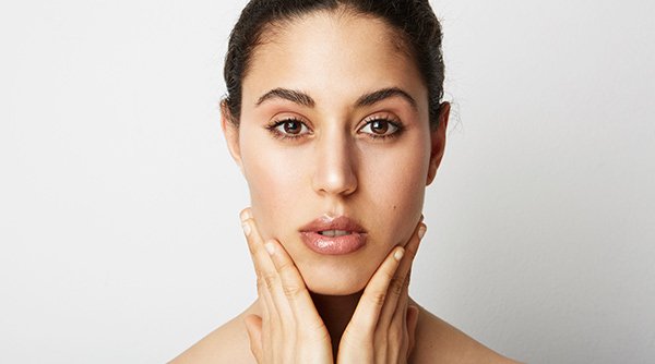 Does oily skin age differently?