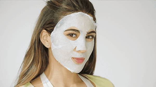 Face Mask Sheets: The Secret To Youthful Dewy Skin