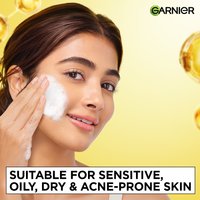 Garnier Bright Complete Serum Cleanser with Vitamin C and UV protection